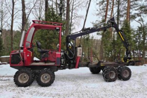 ALSTOR 841 8x8 ajokone + harvesteri