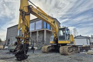 New Holland E 235 SR