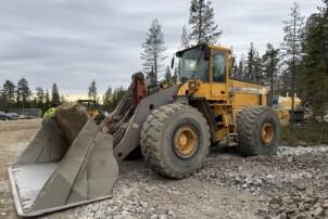 Volvo L220D sis. kauhan