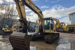 New Holland Kobelco E 200 SR